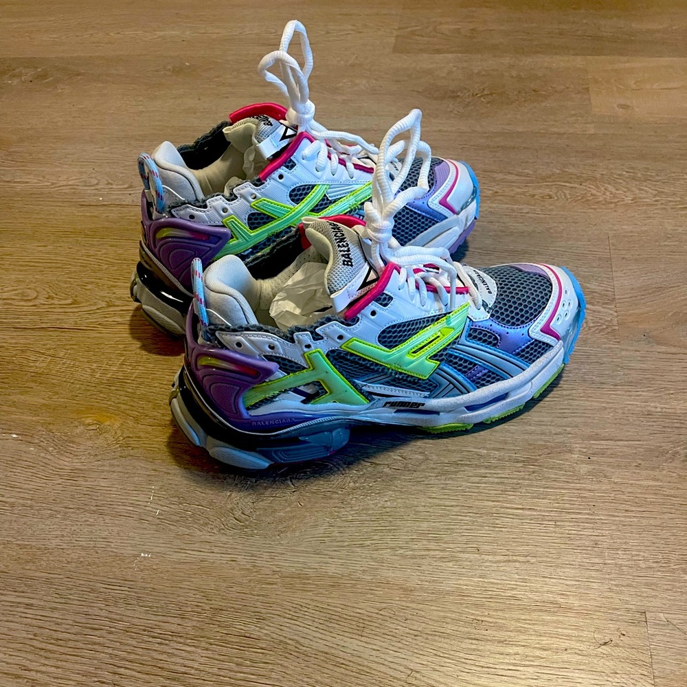 Balenciaga Size 40